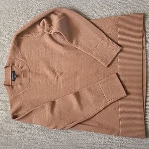 Banana Republic medium brown sweater